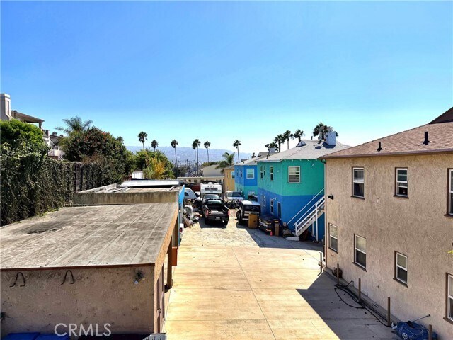 Building Photo - 706 S Pacific Coast Hwy