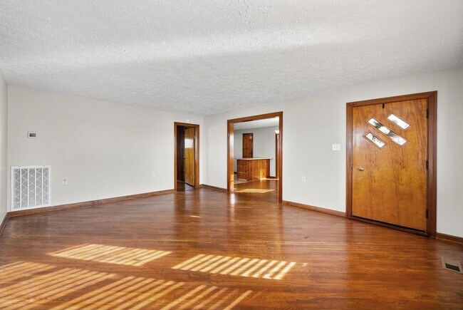 Building Photo - 4540 Canton Pike