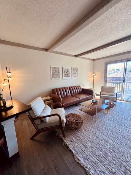 Building Photo - Lakewood Hills Apartments