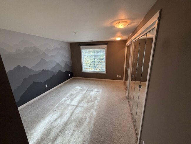 Building Photo - Tastefully Updated 2bd 2bath Queen Anne Condo for Rent!