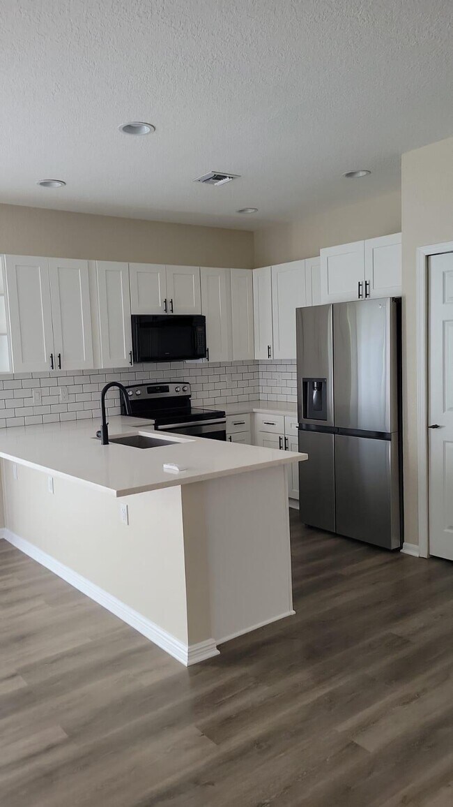 Building Photo - 7299 Panache Way