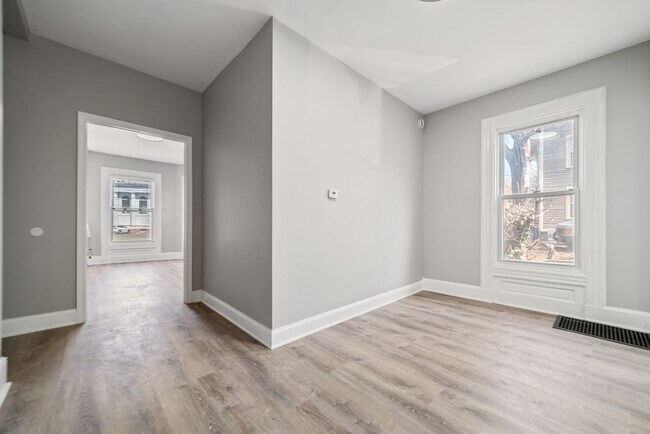 Building Photo - 58 Derby Ave