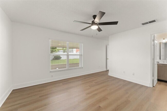Building Photo - 13050 Prairie Meadows Dr