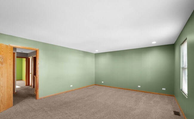 Building Photo - 1116 Heron Cir