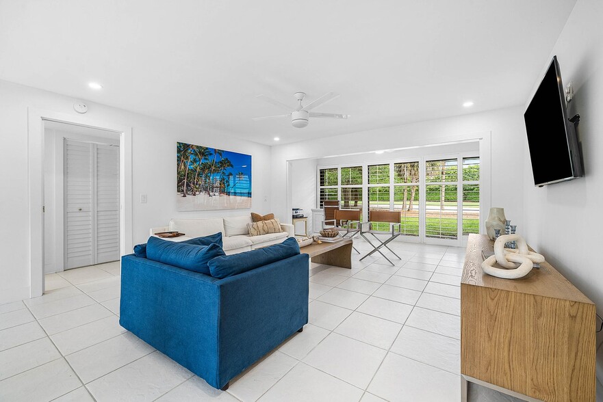 Building Photo - 4249 Quail Ridge Dr N
