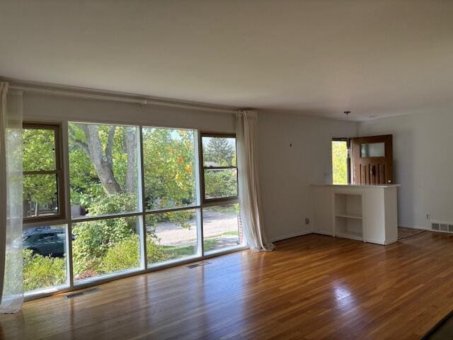 Building Photo - 921 Lennox St