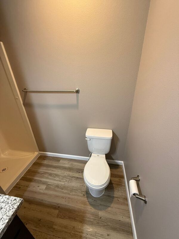 Building Photo - 4255 Hawthorne Ave NE