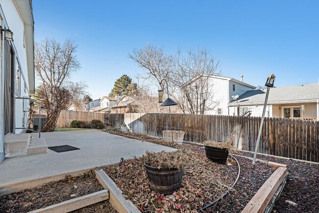 Building Photo - Spacious Home with Fireplace and Well Main...