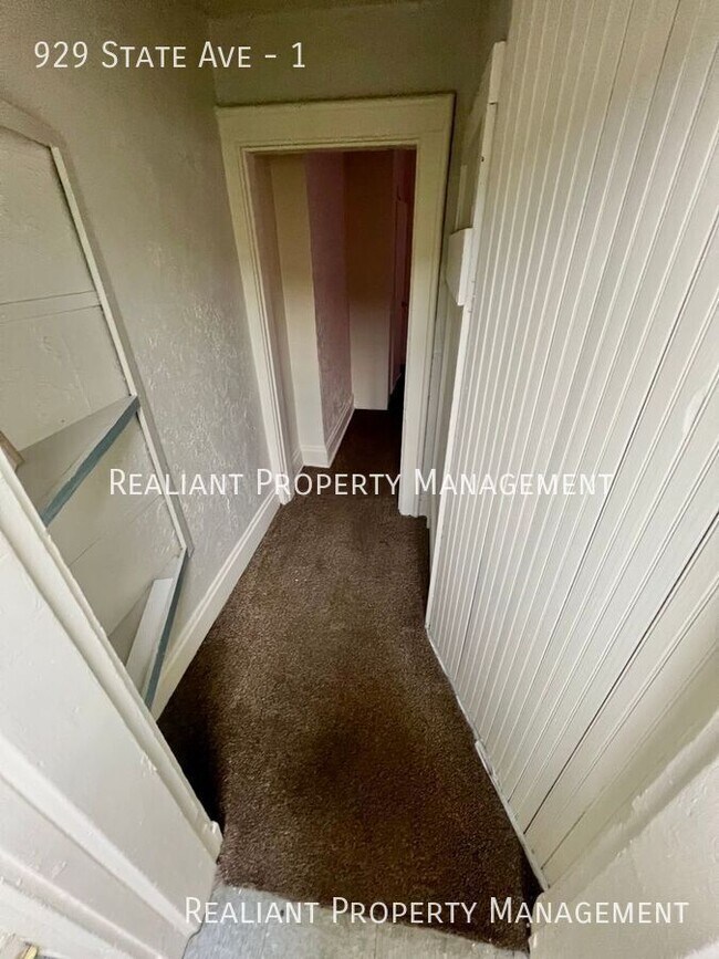 Building Photo - 929 State Ave