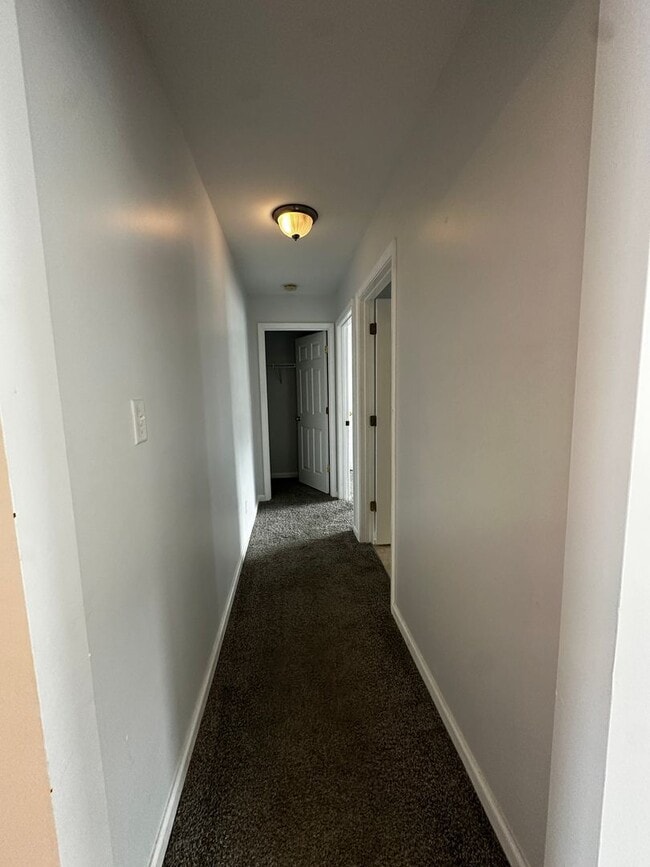 Building Photo - 1643 Wood Song Ln