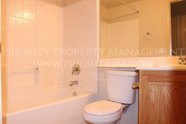 Building Photo - COMING SOON~~3 Bed ~ 2 Bath ~ 1600+ sq ft Single Story!