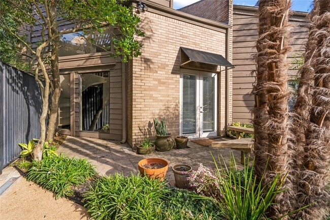 Building Photo - 5004 Bayard Ln