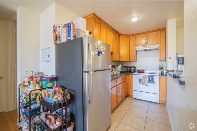 4BR, 1BA - 1000 SF - Kitchen - Channing Campus Apartments