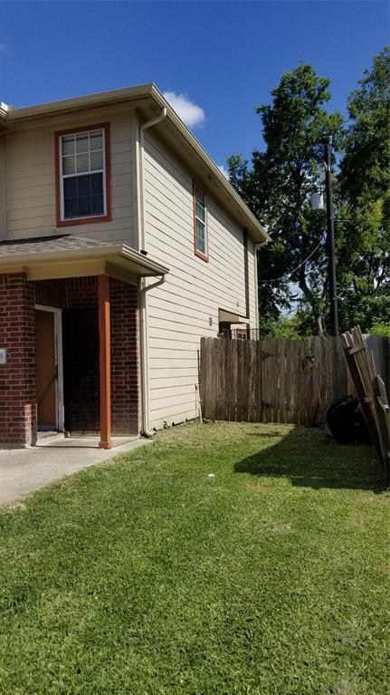 Building Photo - 6930 Paris St