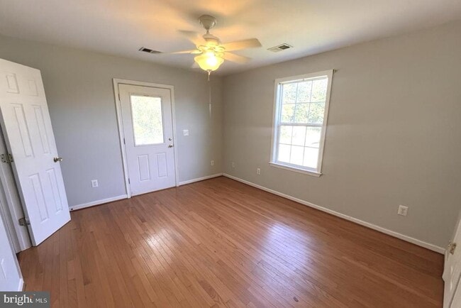 Building Photo - 42802 Higgs Ln
