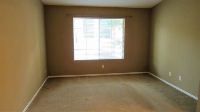 Building Photo - RANCHO BERNARDO - 2 BR RANCH BERNARDO CONDO WITH BEAUTIFUL VIEWS & RESORT STYLE AMENITIES & AC!