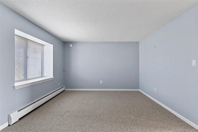 Building Photo - 675 Townsend Ave