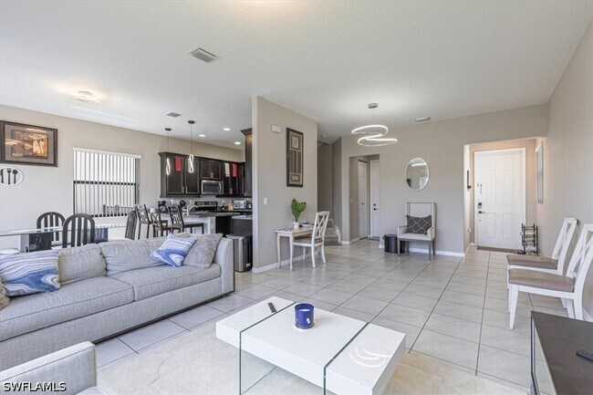 Building Photo - 8732 Madrid Cir