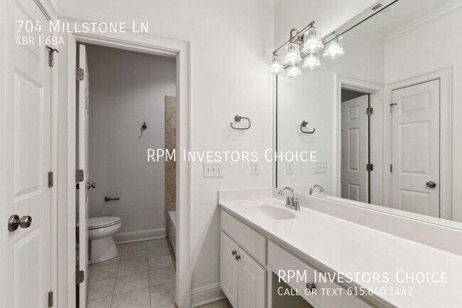 Building Photo - 704 Millstone Ln