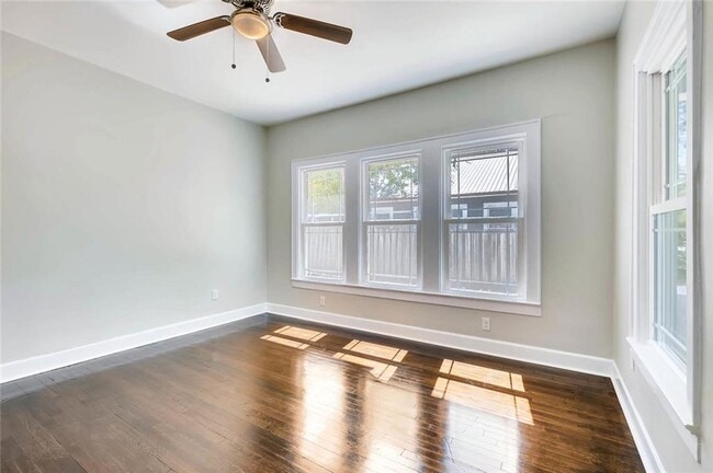 Building Photo - 811 1/2 E 38th St