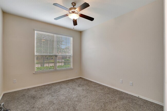 Building Photo - 23814 Scotsman Dr