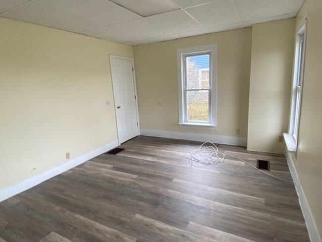 Building Photo - 14463 Maple St