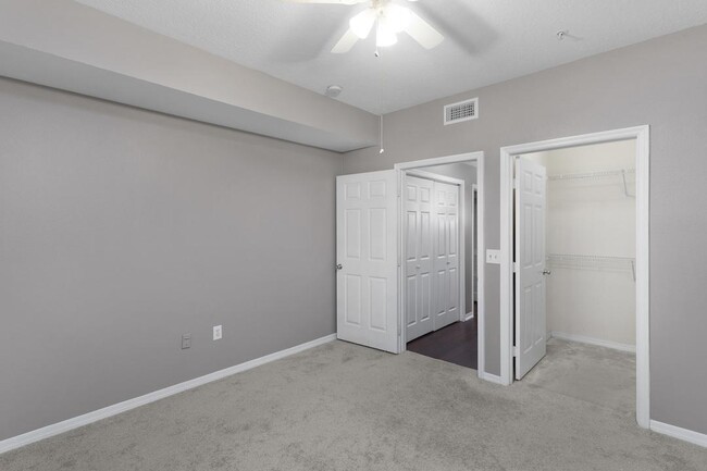 Building Photo - 501 Knights Run Ave