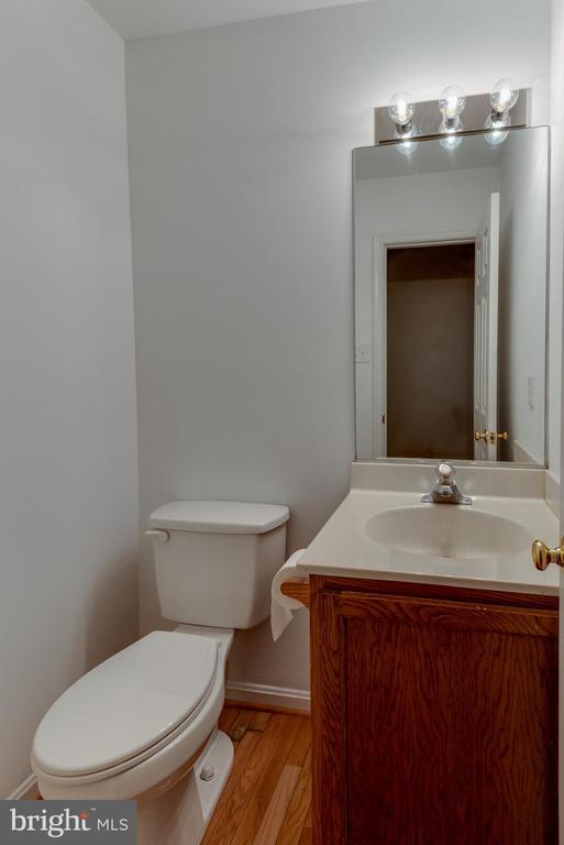 Building Photo - 8413 Manor View Rd