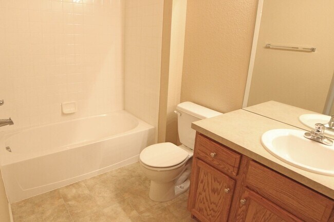 Building Photo - 2107 Grays Peak Dr