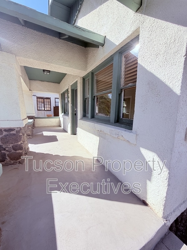 Building Photo - 1245 N 1st Ave