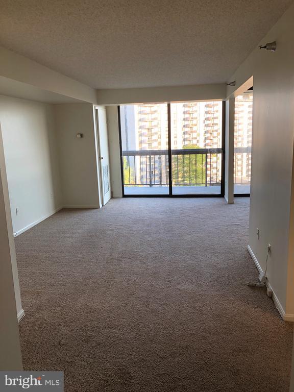 Building Photo - 7401 Westlake Terrace