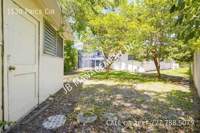 Building Photo - 1530 Price Cir