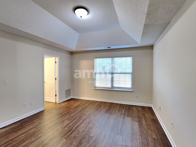 Building Photo - 4098 Amberly Ct