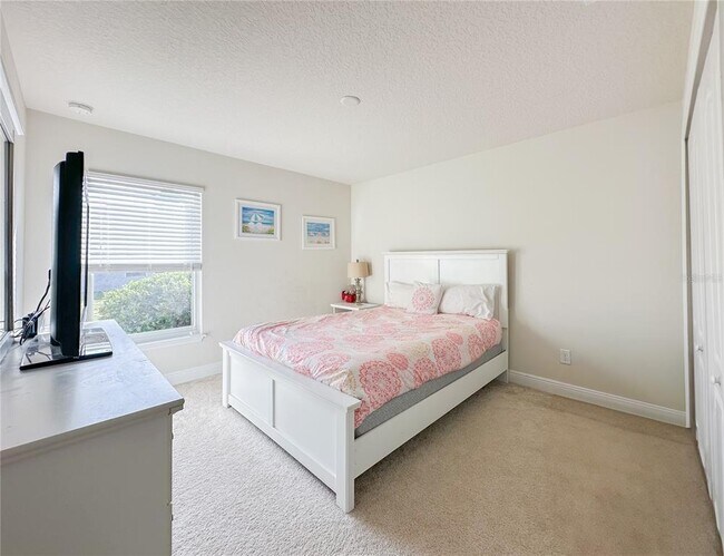 Building Photo - 720 Parkmont Pl