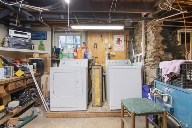 Building Photo - 43 Estling Lake Rd