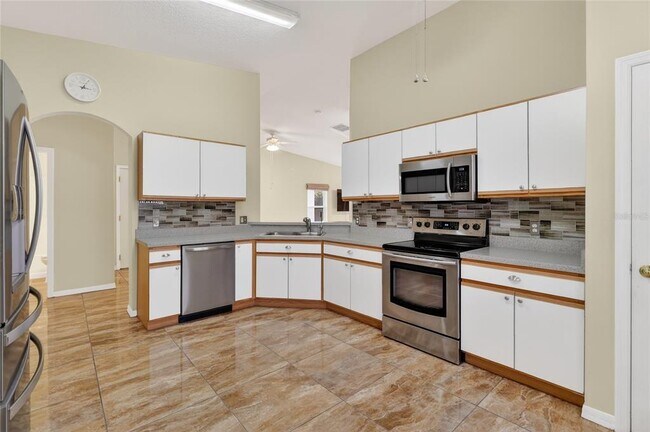 Building Photo - 156 Grand Canal Dr