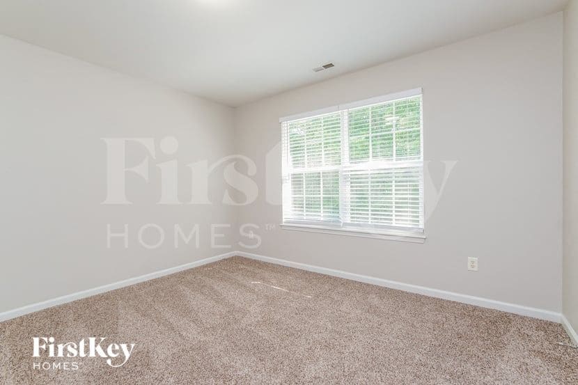 Building Photo - 236 N Honey Springs Ave