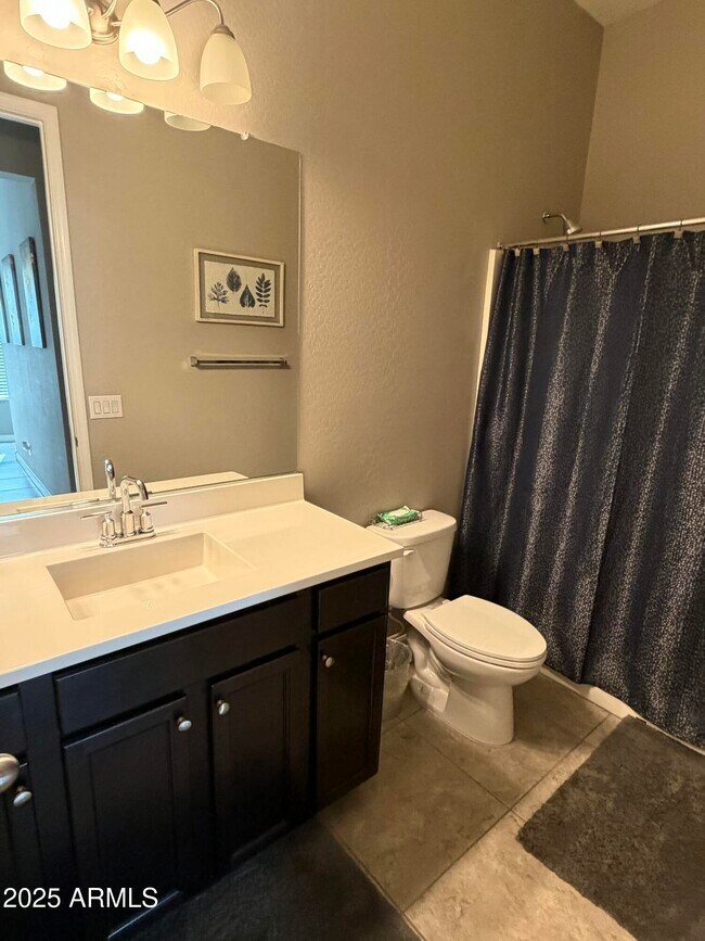 Building Photo - 3020 N 37th Pl