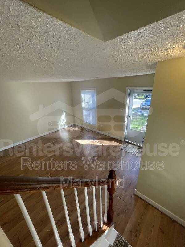 Building Photo - 931 Topview Dr