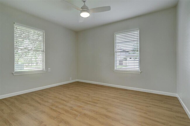 Building Photo - 2803 Conway St