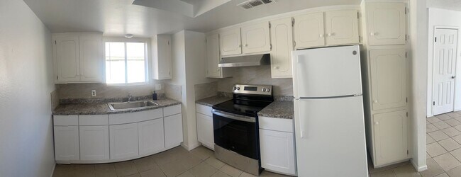 Building Photo - 124 E Amador St