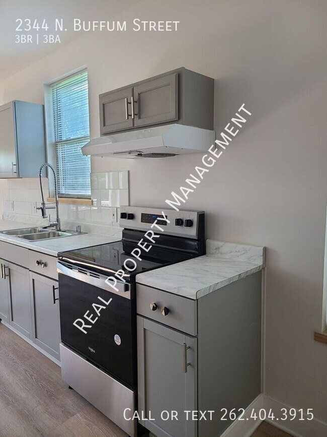 Building Photo - 2344 N Buffum St