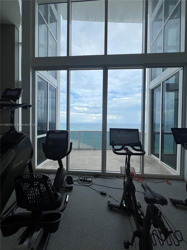 Building Photo - 18201 Collins Ave