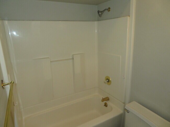 Building Photo - Beautiful House Minutes From Medical Distr...