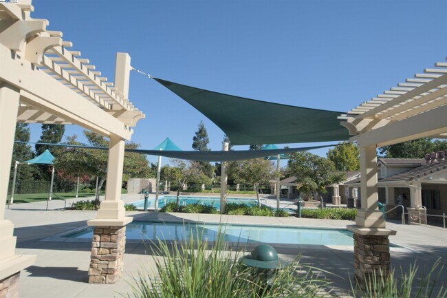 Building Photo - 1612 Marina Way
