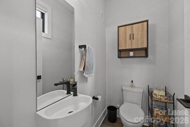 Building Photo - 1207 Minter Pl