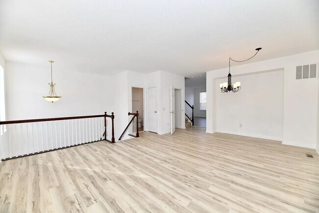 Building Photo - 11888 Esty Way