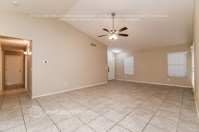 Building Photo - 10343 E Emelita Ave