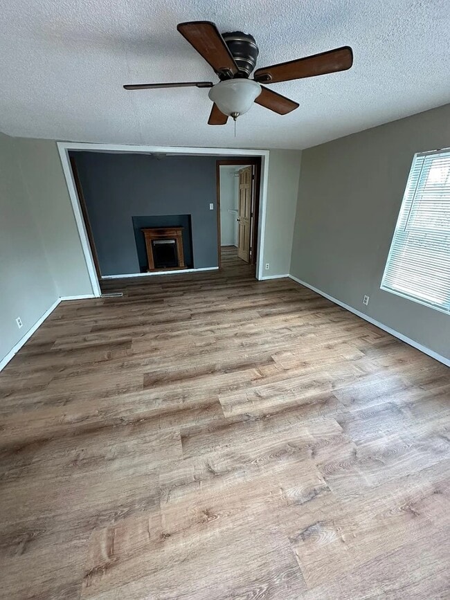 Building Photo - 5942 IL-162