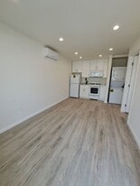 Building Photo - 19841 Kittridge St